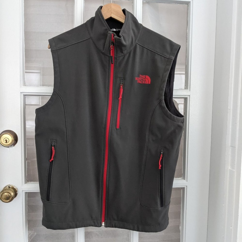 Mens North Face vest, M